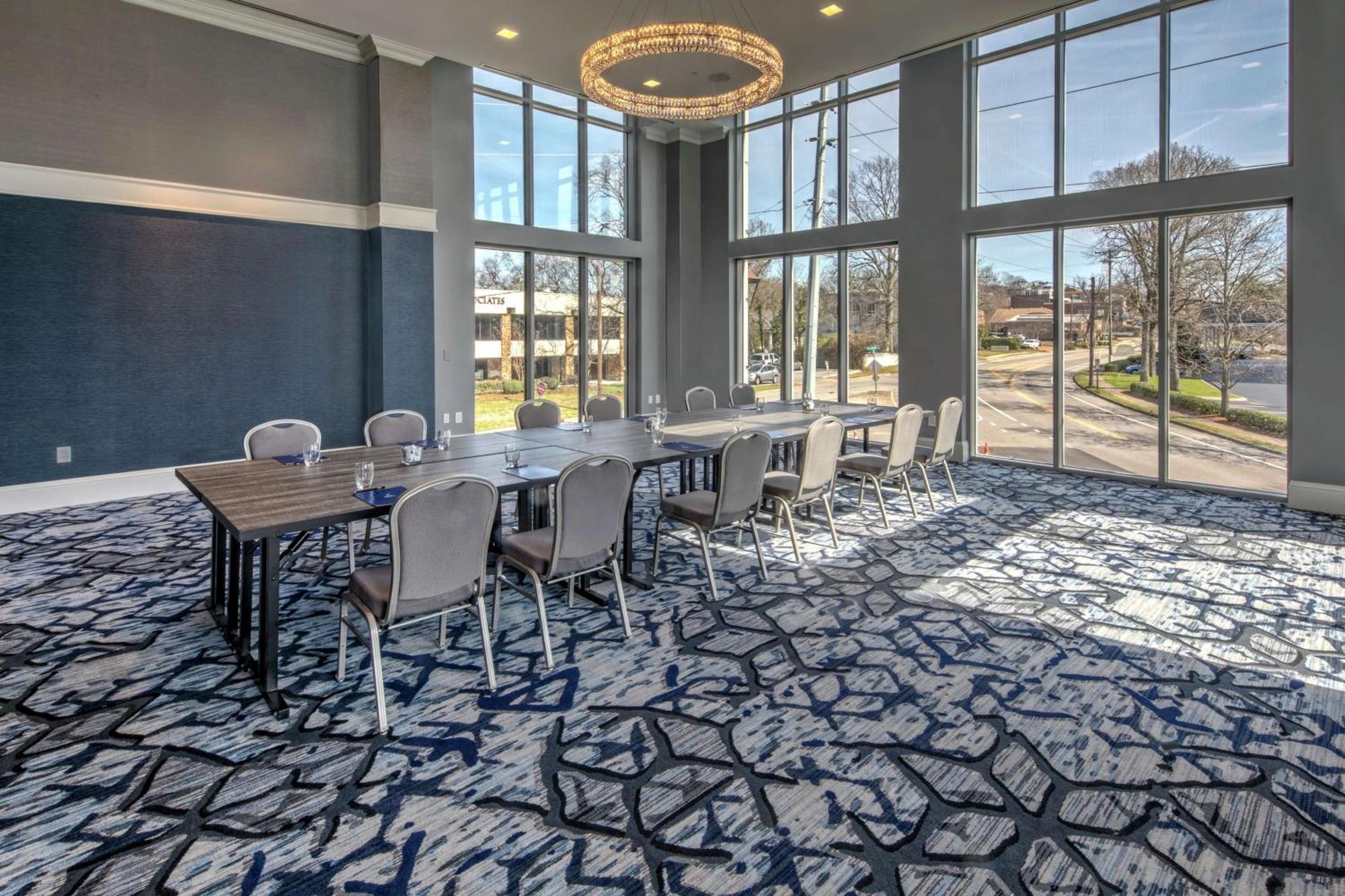 Hilton Hills Hotel