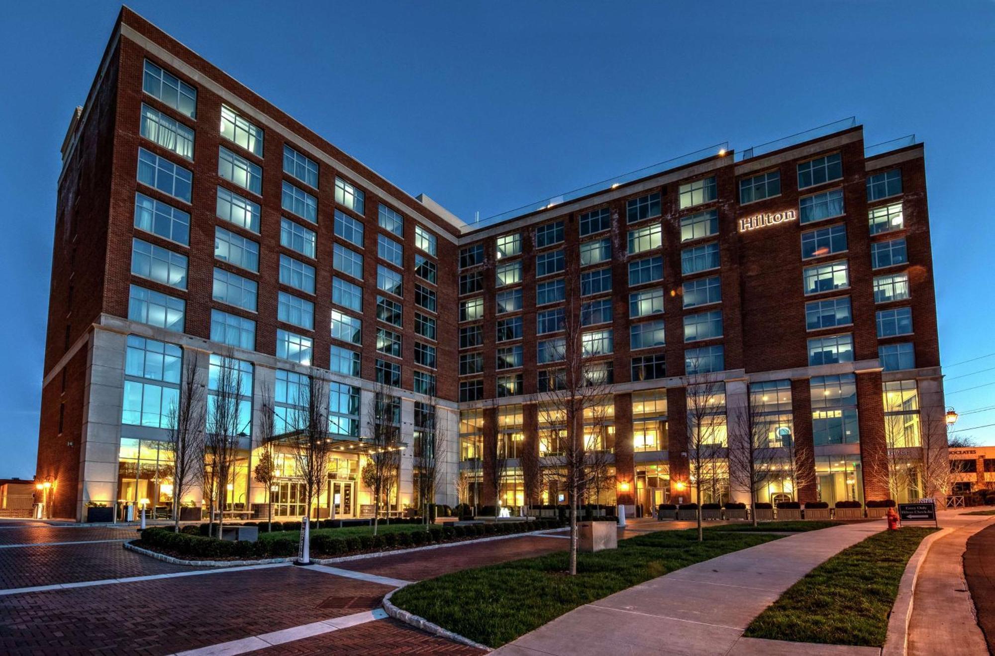 Hilton Hills Hotel 4*